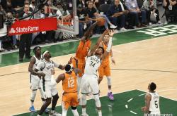 NG娱乐-Uzi连续五场比赛得分超过高光表现，雄鹿挑战极限！的简单介绍