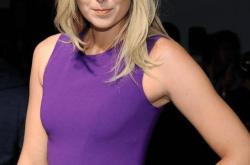 NG娱乐-包含莎拉波娃回归赛场，败北首场状态亮眼，G2观众沸腾！的词条