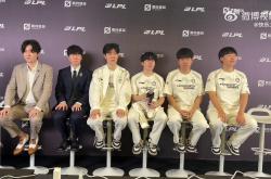 NG SPORTS-Rookie意外战胜IG，锐不可当引爆全场！