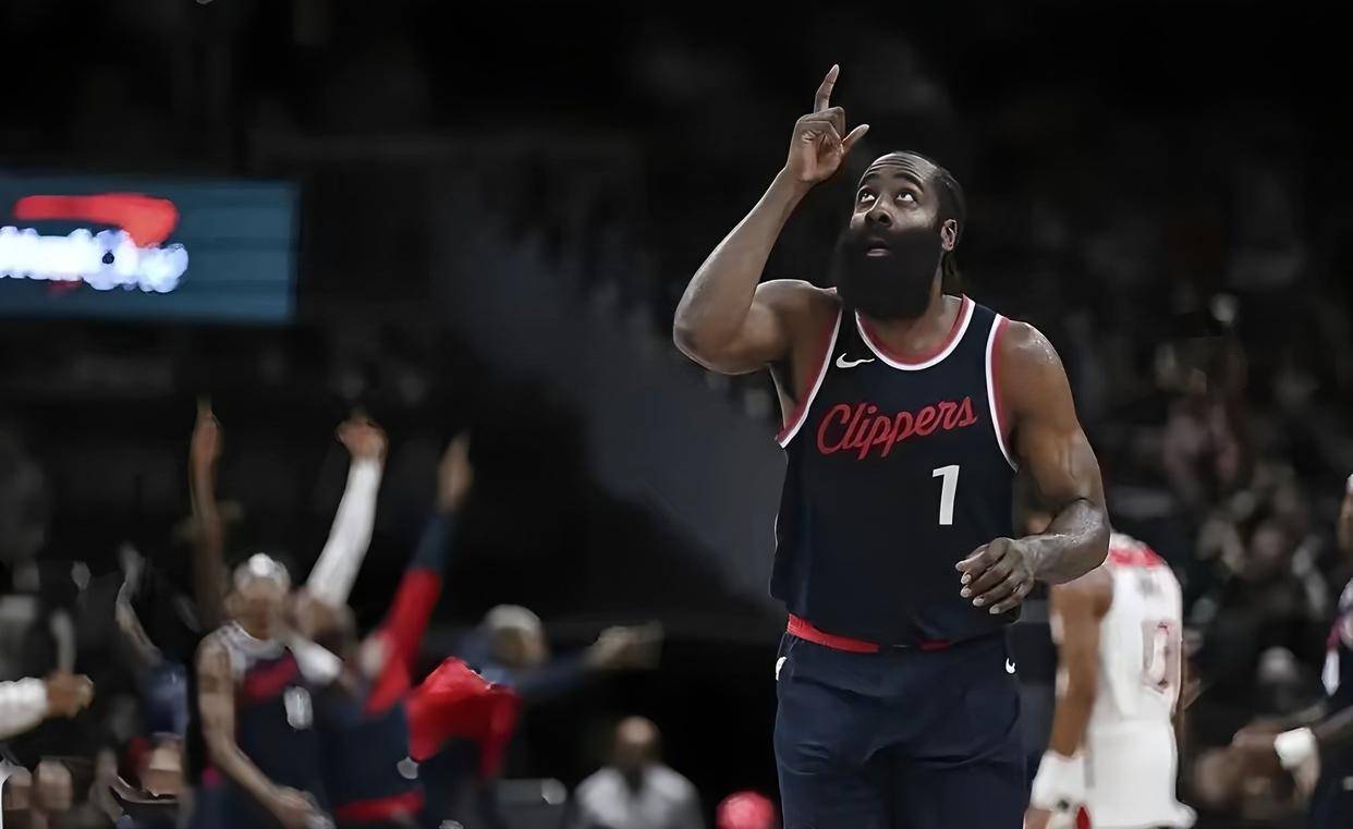 关于哈登在FPX比赛中势不可挡，逆转引发热议！的信息