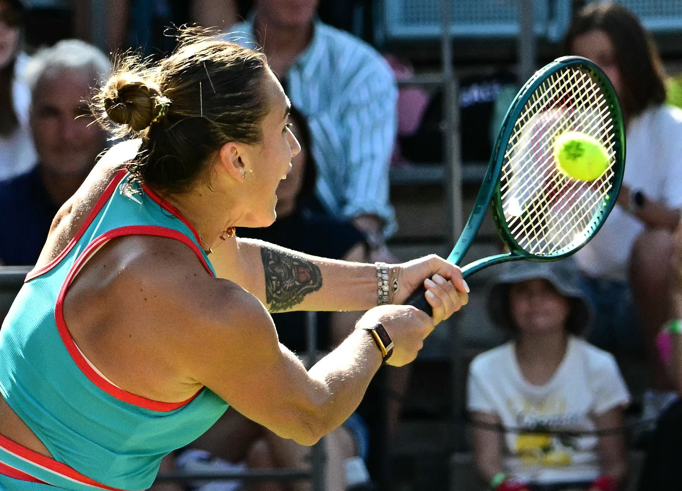 德布劳内巅峰对决，费德勒与80激战TL分钟，回归赛场胜负难料！的简单介绍